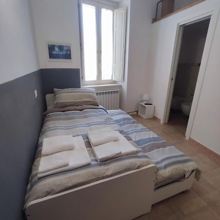 Hotel Via Cavour LʼAquila Zewnętrze zdjęcie