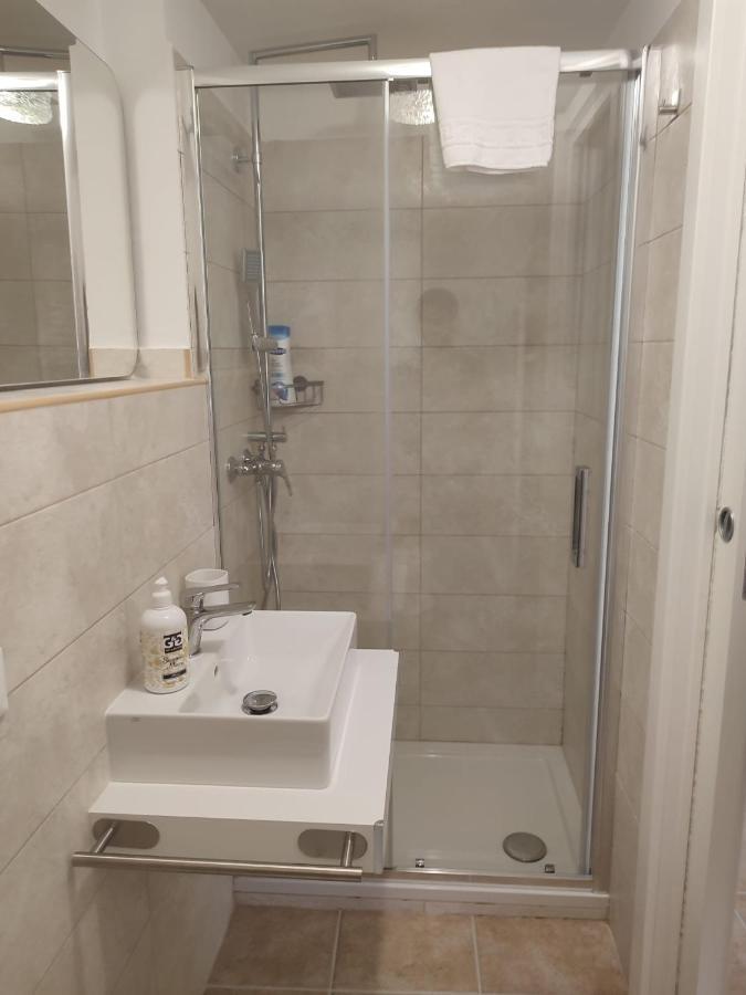 Hotel Via Cavour LʼAquila Zewnętrze zdjęcie